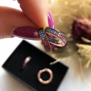 İçi Dışı İki Sıra Taşlı Rainbow Küpe (1,3 cm. Çap)