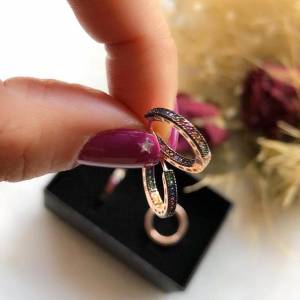İçi Dışı Taşlı Rainbow Halka Küpe (1,3 cm. Çap) .